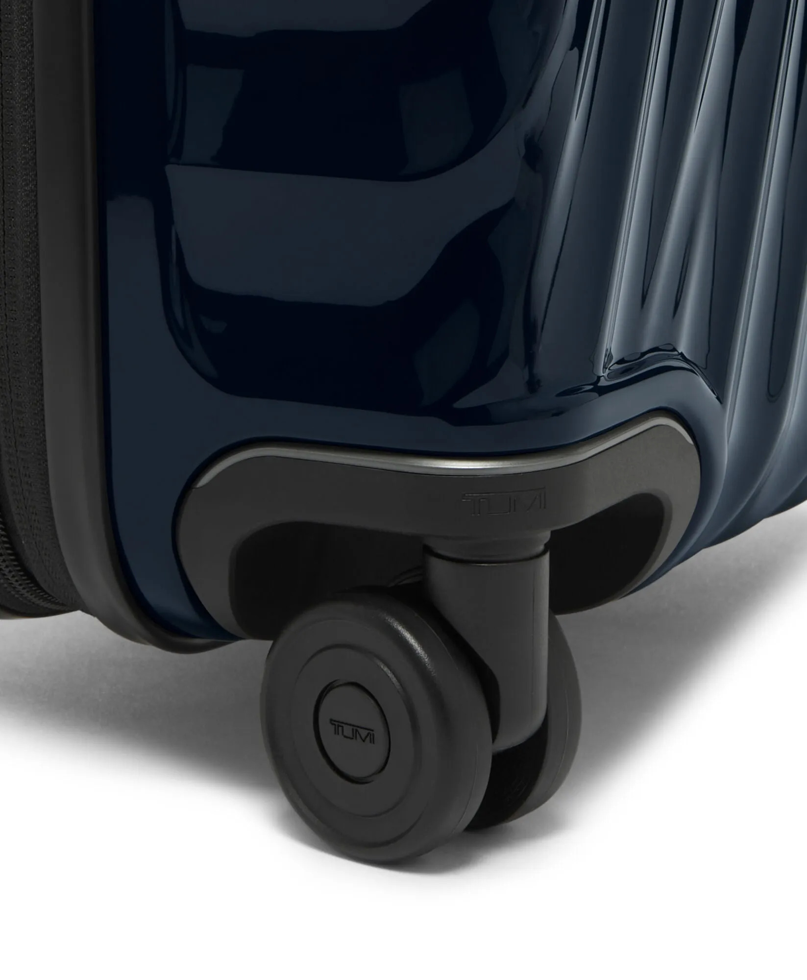 19 Degree International Expandable 4 Wheeled Carry-On - Navy