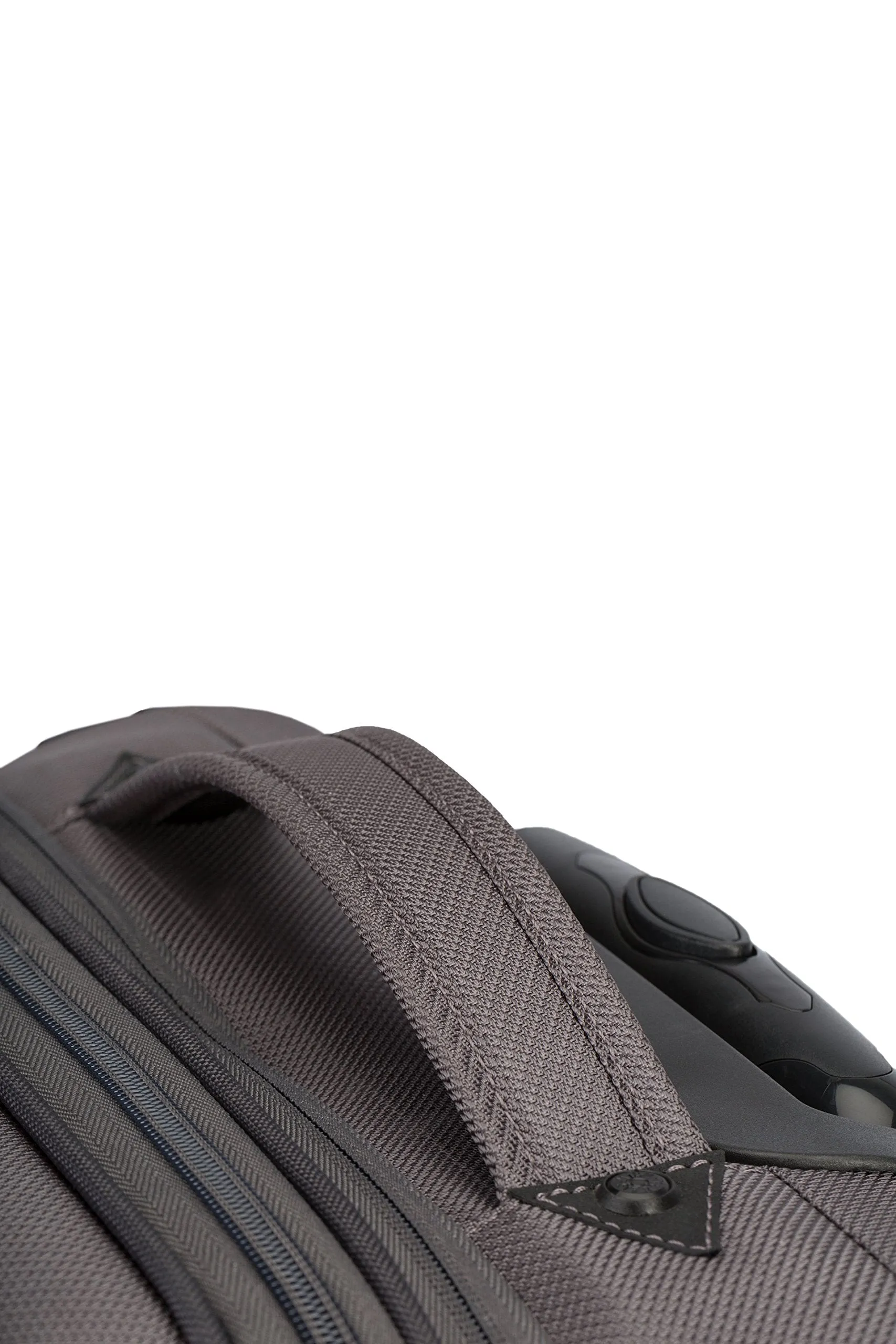 High Sierra Evanston 25" 2-Wheel Medium Luggage