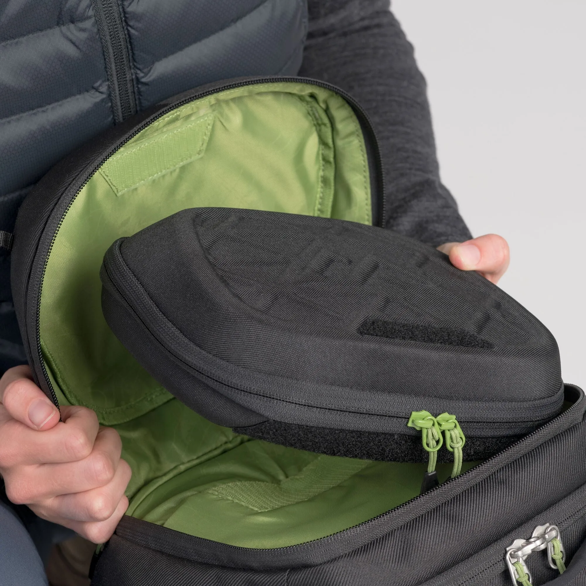 Kathmandu Transfer Pack v3
