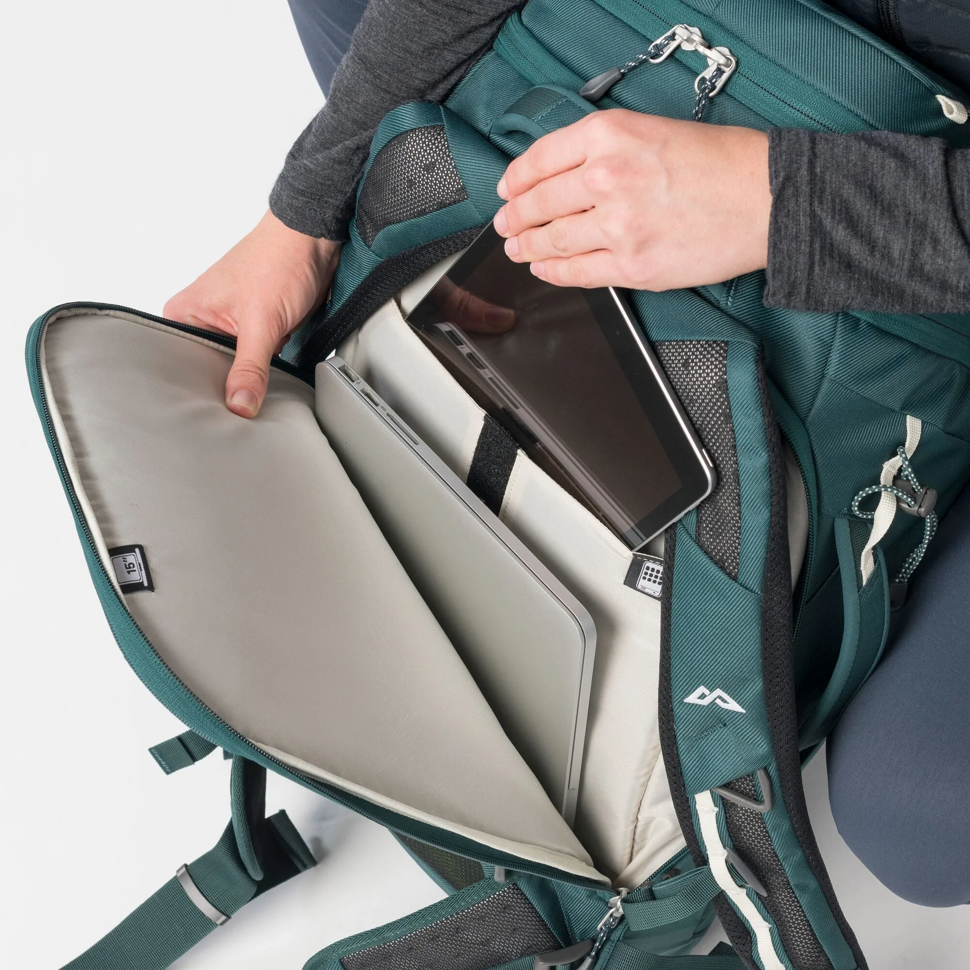 Kathmandu Transfer Pack v3