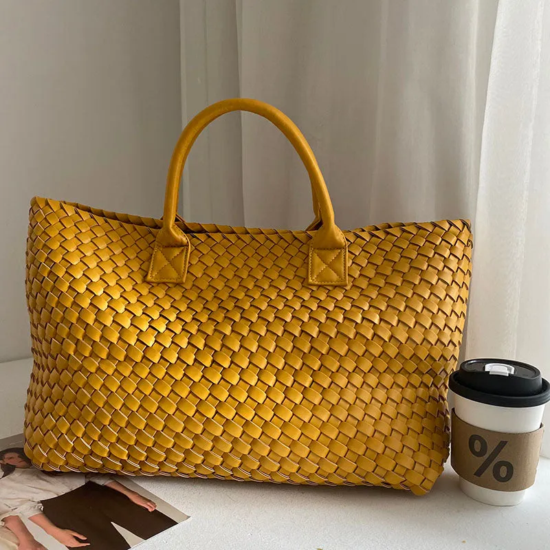 Large Handwoven Vegan Leather Tote/Weekend Bag in Onyx I Trendy Boutique Style ! Handmade Gift for Her