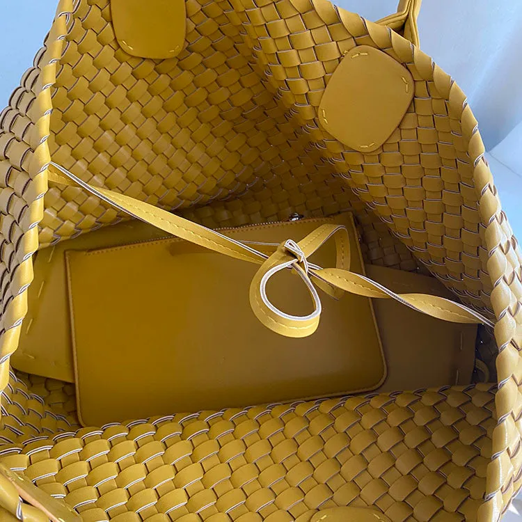 Large Handwoven Vegan Leather Tote/Weekend Bag in Onyx I Trendy Boutique Style ! Handmade Gift for Her