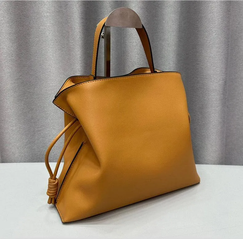 Luxurious Minimalist Soft Calfskin Bucket Bag | Shoulder Bag and Crossbody Bag for Women with Drawstring Closure