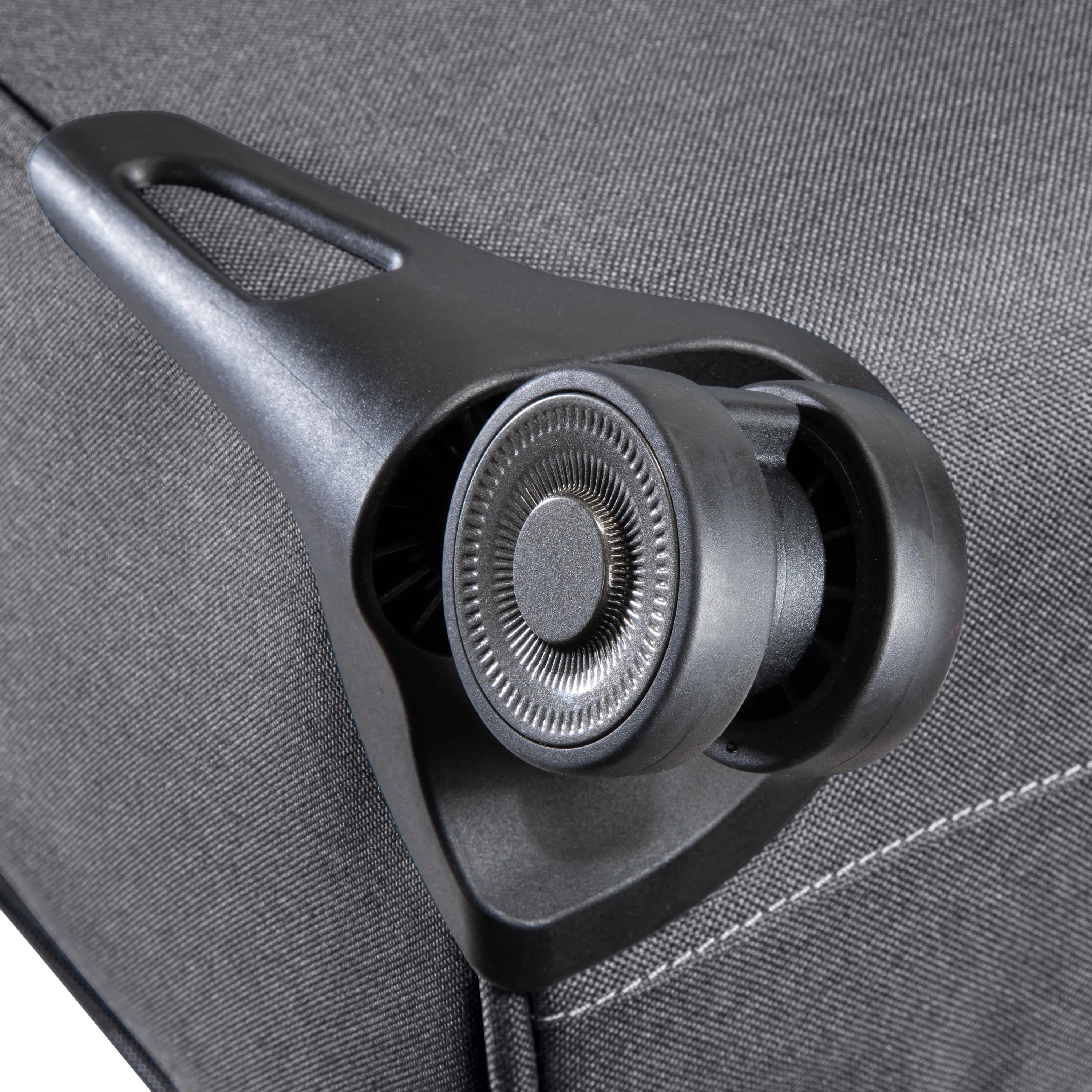 Ricardo Beverly Hills Malibu Bay 3.0 Spinner Luggage