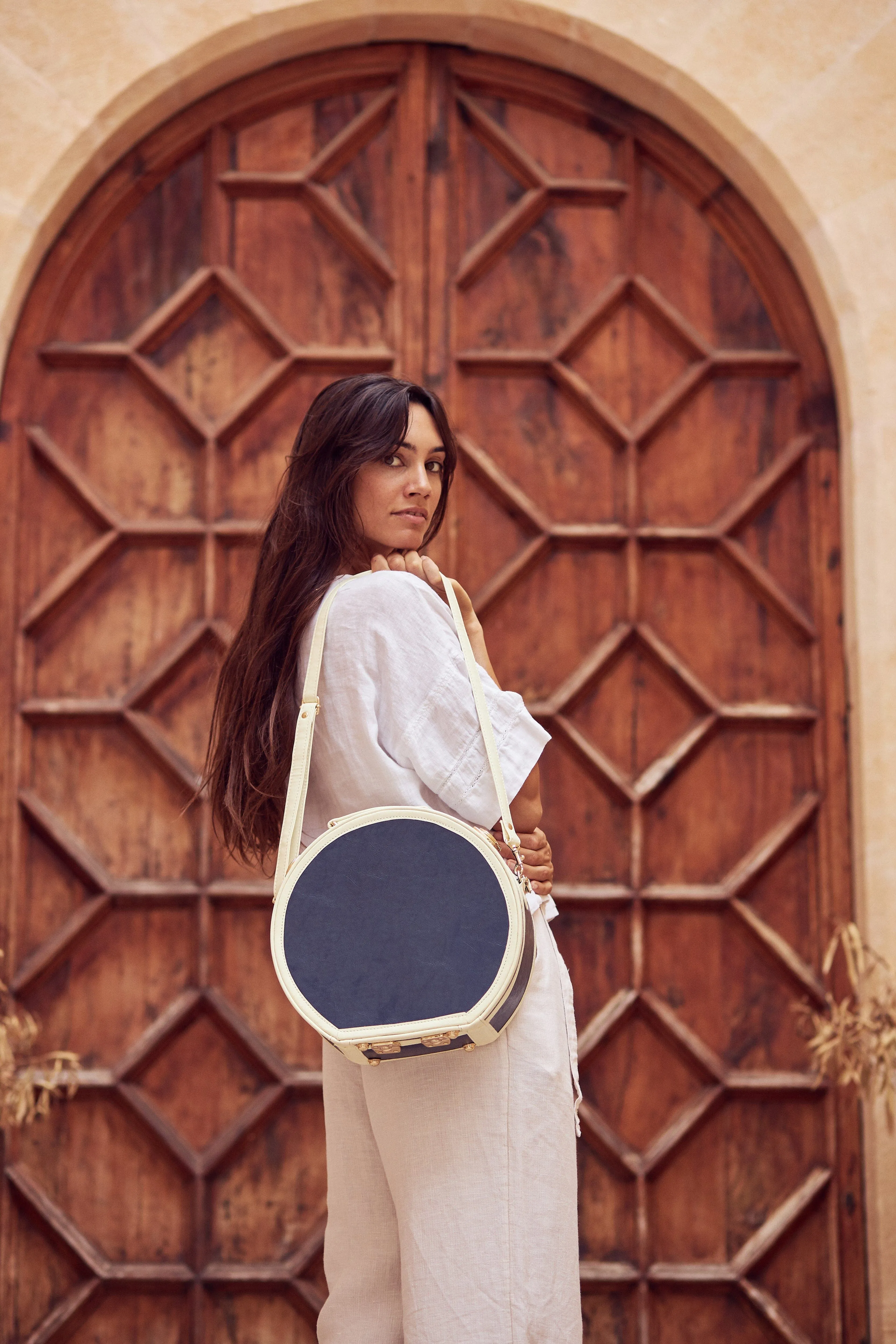 The Entrepreneur - Navy Hatbox Small