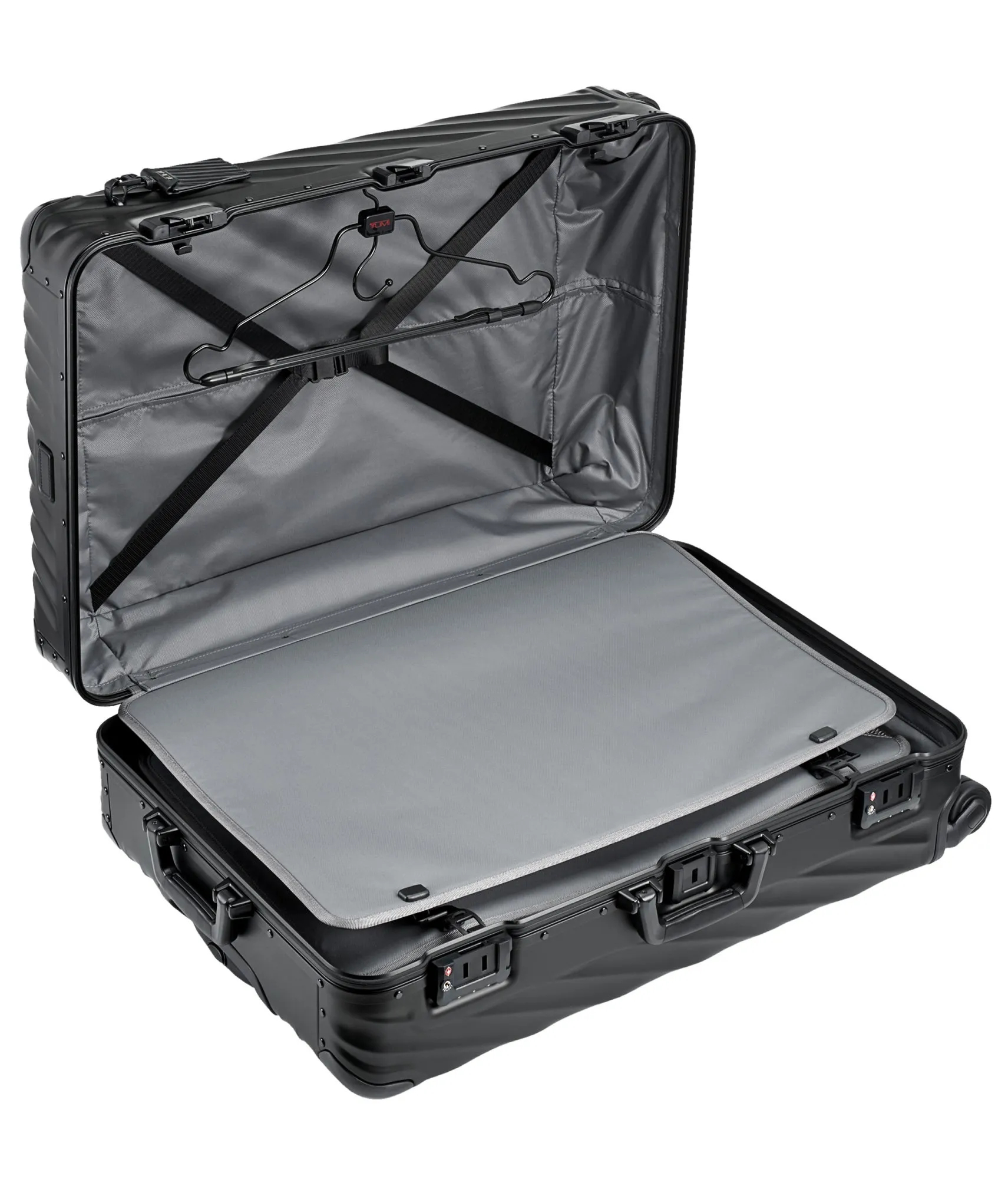 TUMI 19 Degree Aluminum Extended Trip Packing