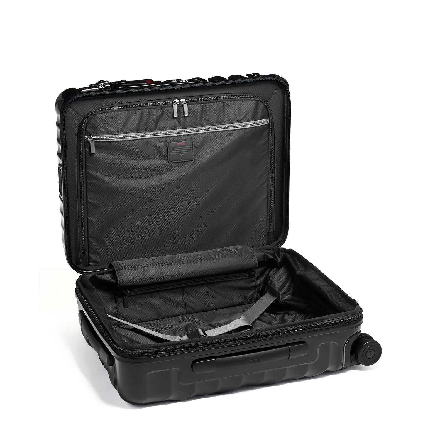 Tumi 19 Degree Continental Expandable 4-Wheel Carry-On