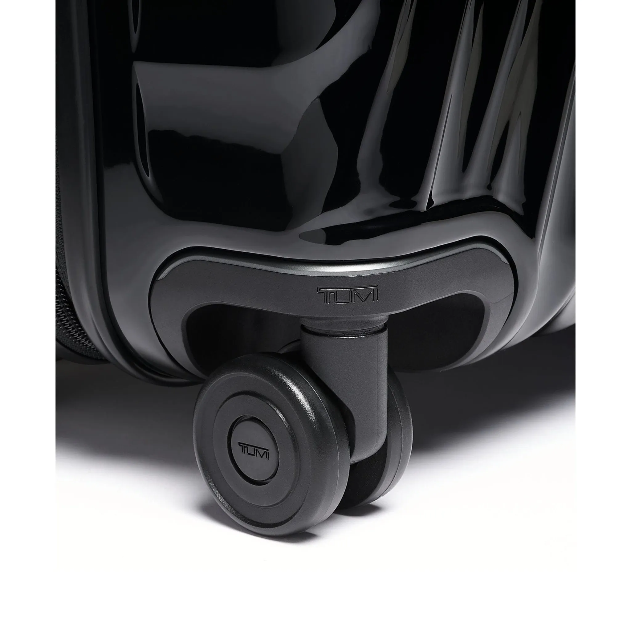 TUMI 19 Degree Continental Expandable 4 Wheeled Carry-On